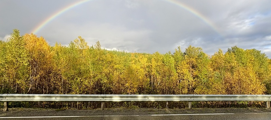 Suomessa paistaa aurinko, Norjassa tulee kaatamalla vettä